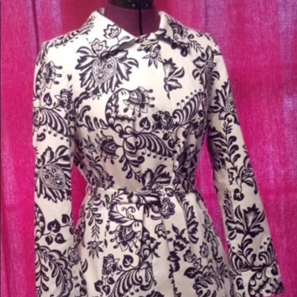 NWOT Stunning WHBM Lined Trench Coat Jacket - Picture 3 of 4